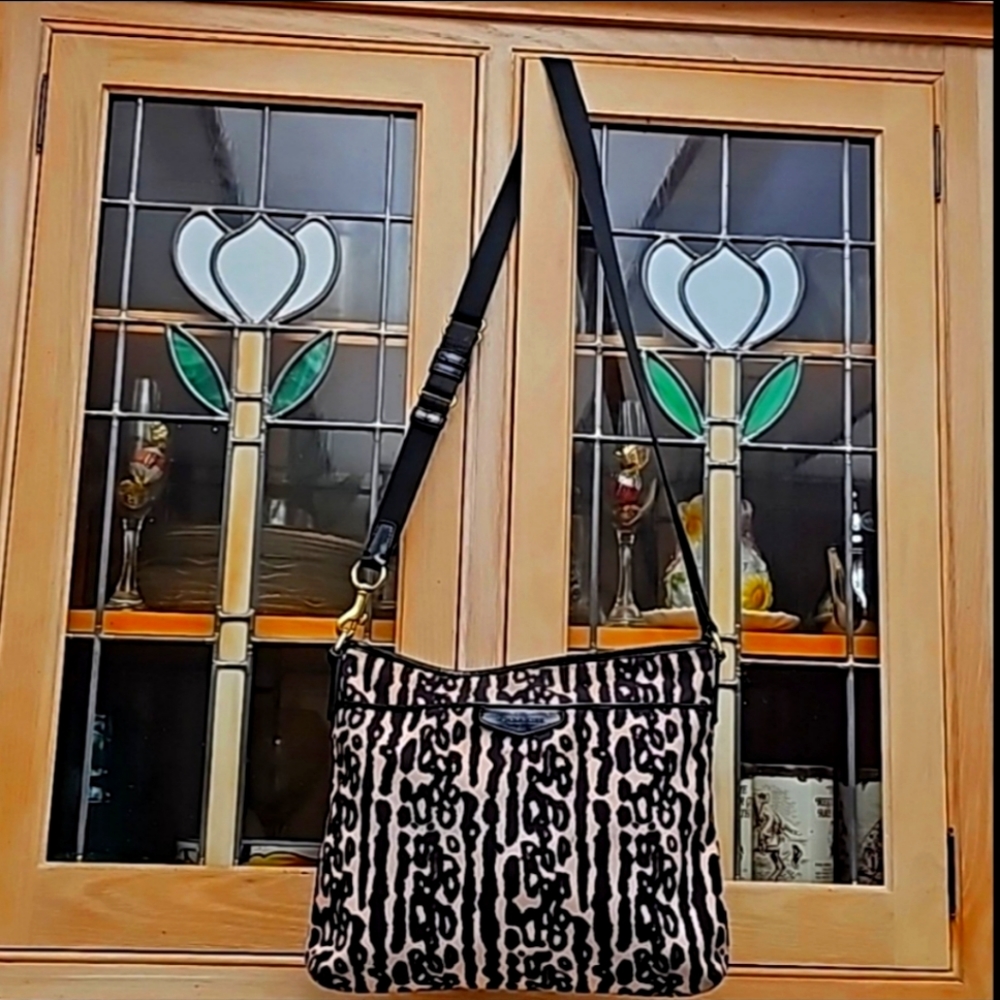 Coach crossbody pre loved condition E1453-F31686